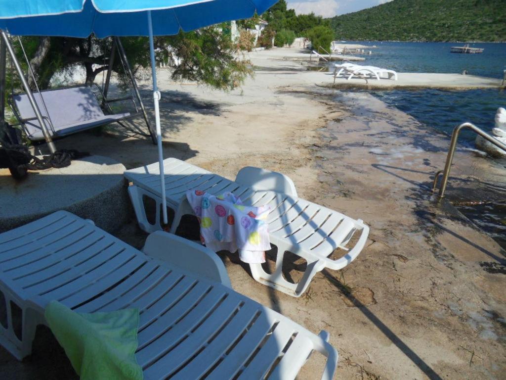 Sunset Beachfront Residence Рогозница Екстериор снимка