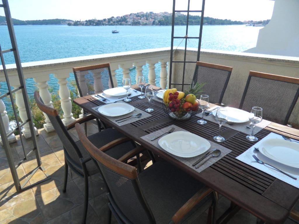 Sunset Beachfront Residence Рогозница Екстериор снимка